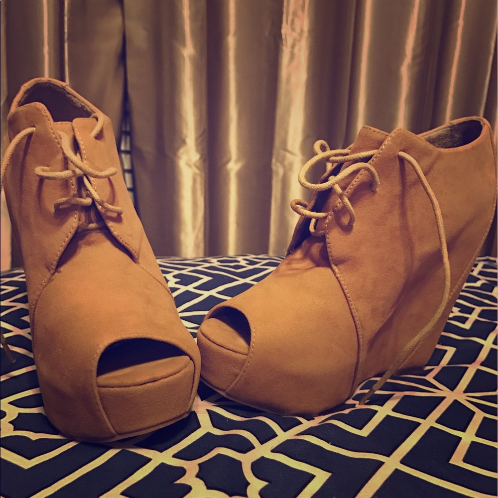 Open toe booties ❤️💛 - Picture 3 of 3