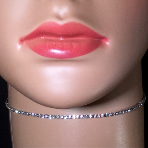 L💎Tiny Rhinestone Choker 💎 - Picture 4 of 4