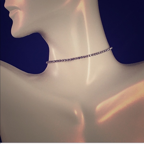 L💎Tiny Rhinestone Choker 💎 - Picture 2 of 4