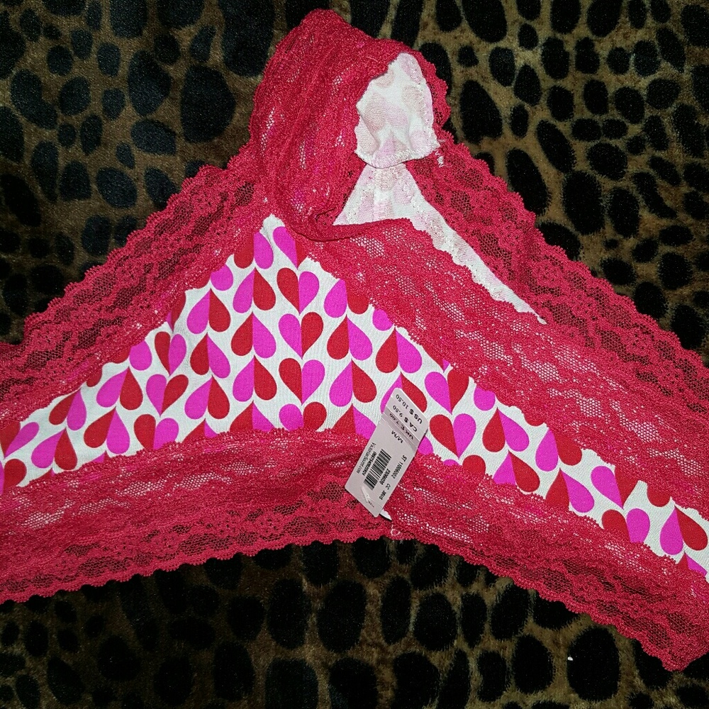 Under wear, price is final no offers.