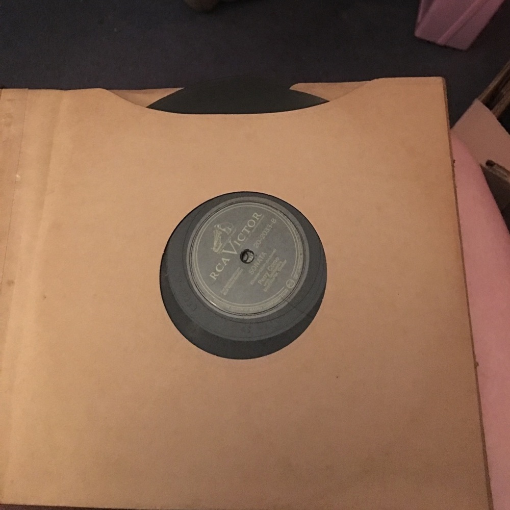 Perry como record - Picture 2 of 3
