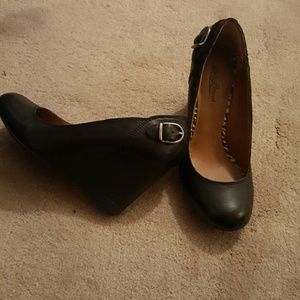 Lucky Brand wedge