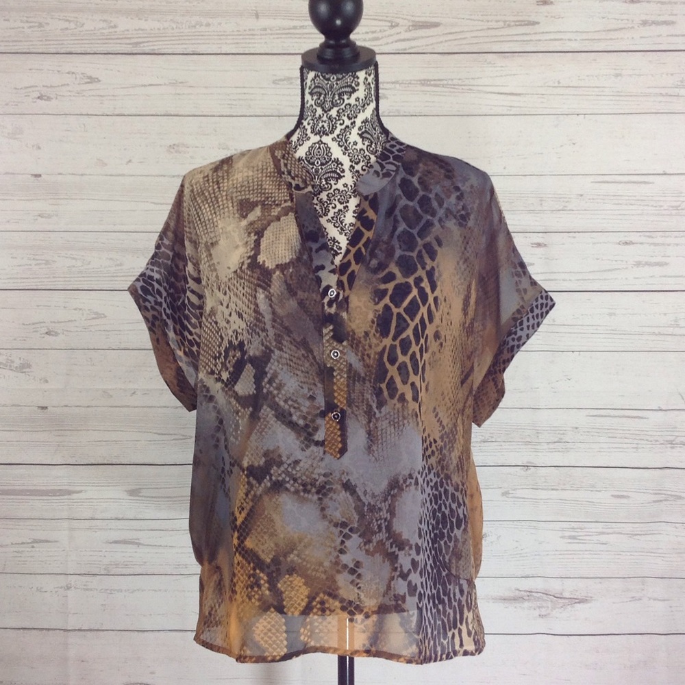 Bobeau Animal Print Sheer Short Sleeve Blouse L