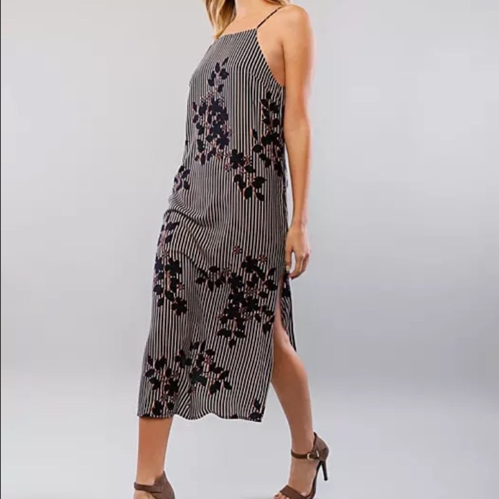 Women's Sleeveless Floral Navy Midi Dress NWT