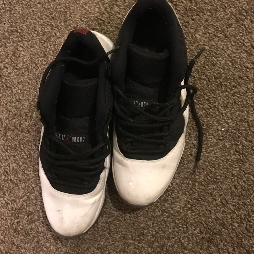 Jordan 11 low concord