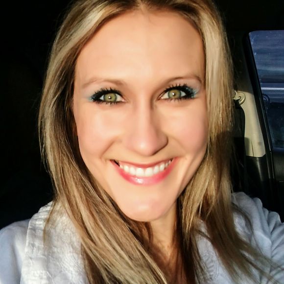 Meet your Posher, Amber - Picture 1 of 1