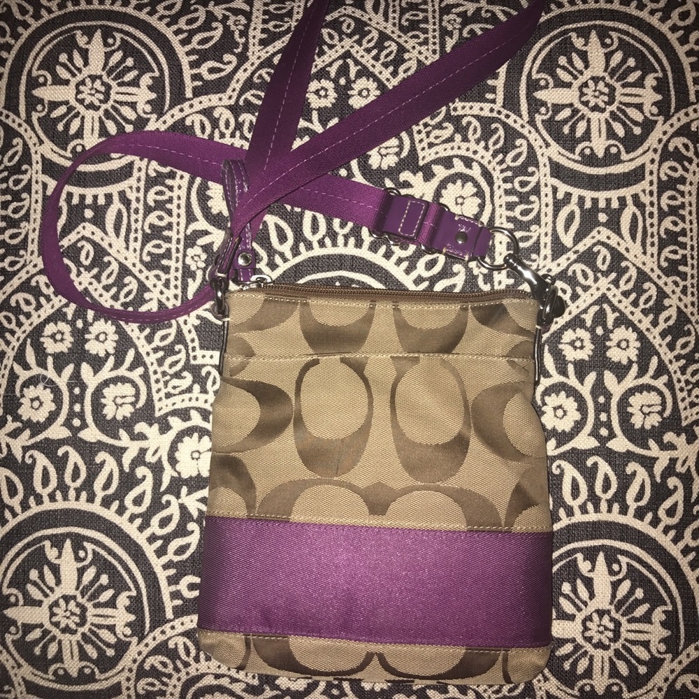 Coach cross-body purse - Picture 2 of 6