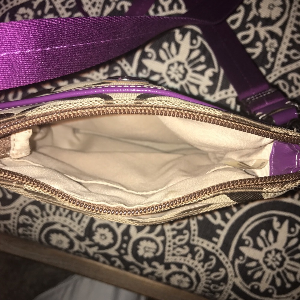 Coach cross-body purse - Picture 3 of 6