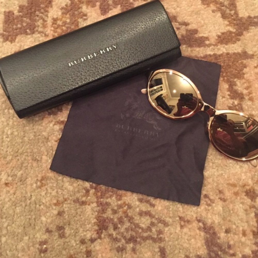 Burberry Mirrored Glasses
