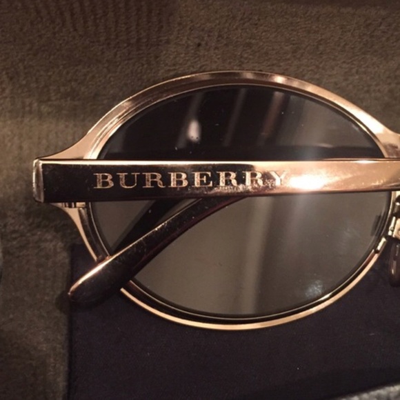 Burberry Mirrored Glasses - Picture 2 of 3