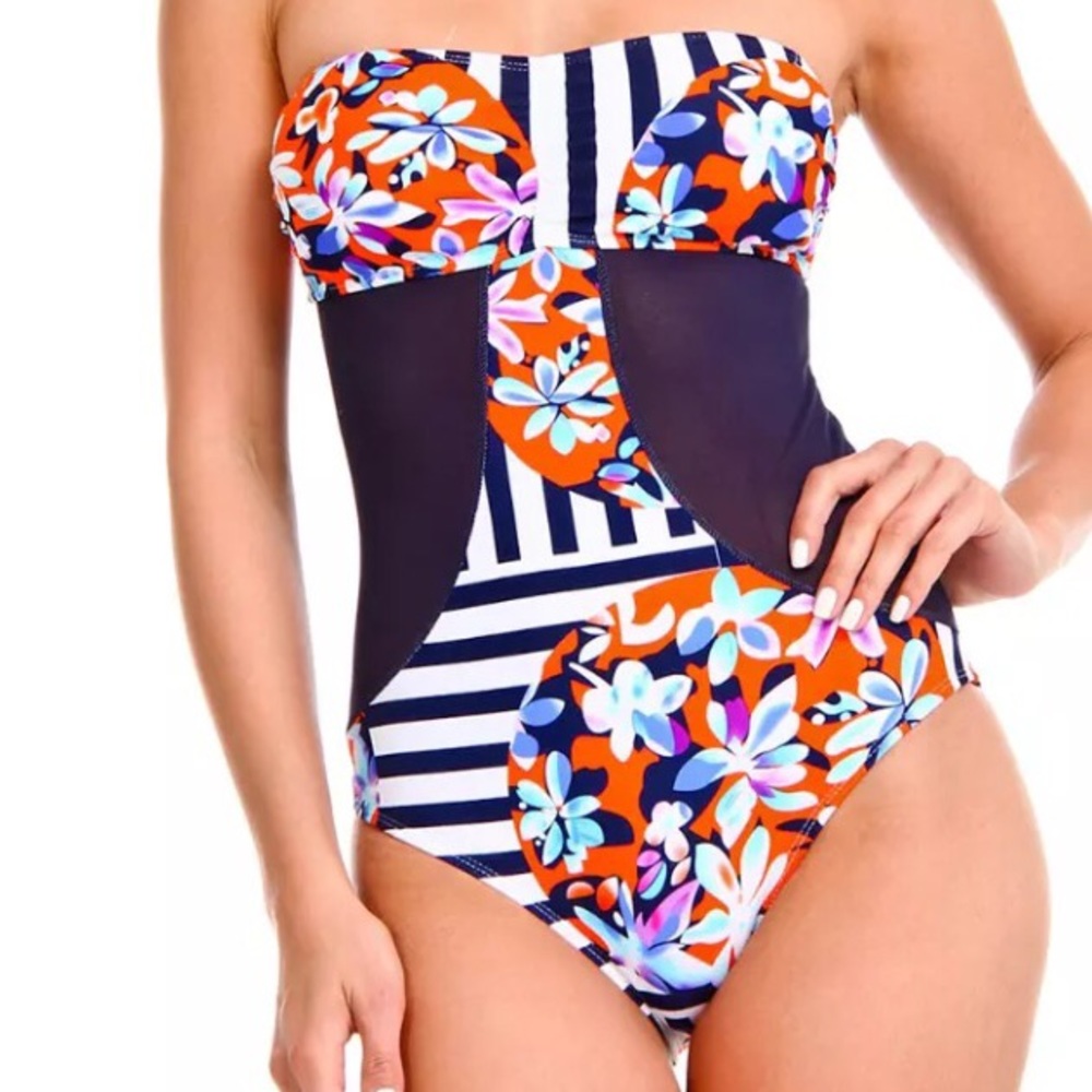 🔸Last One🔸One Piece Women's Striped Swimsuit