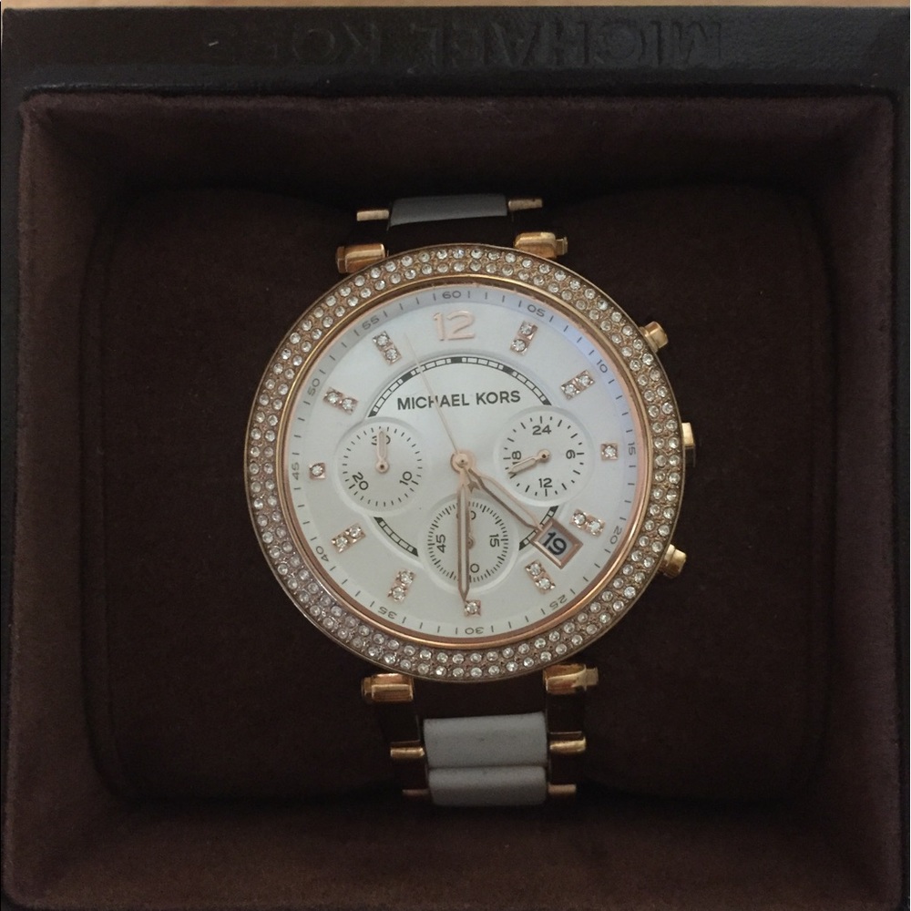 Michael Kors Watch (rose gold and white)