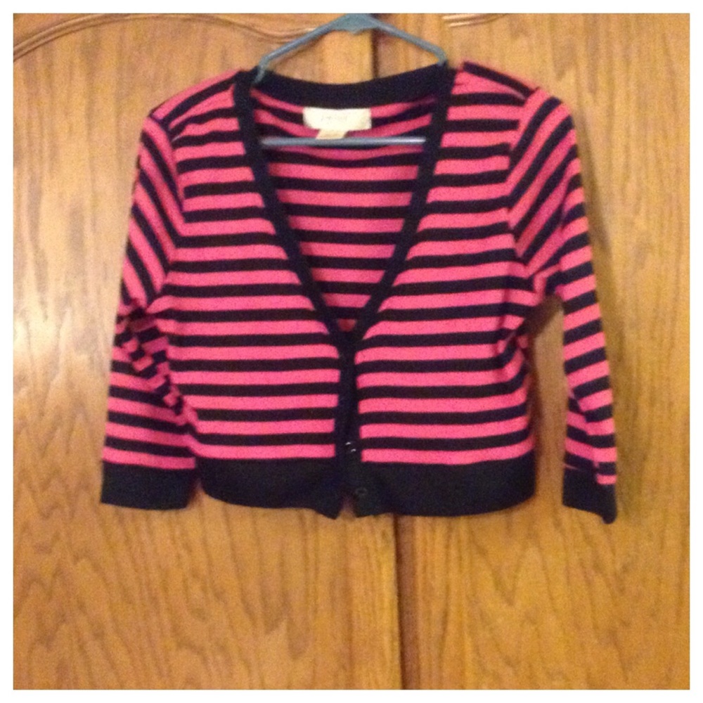 Short sweater