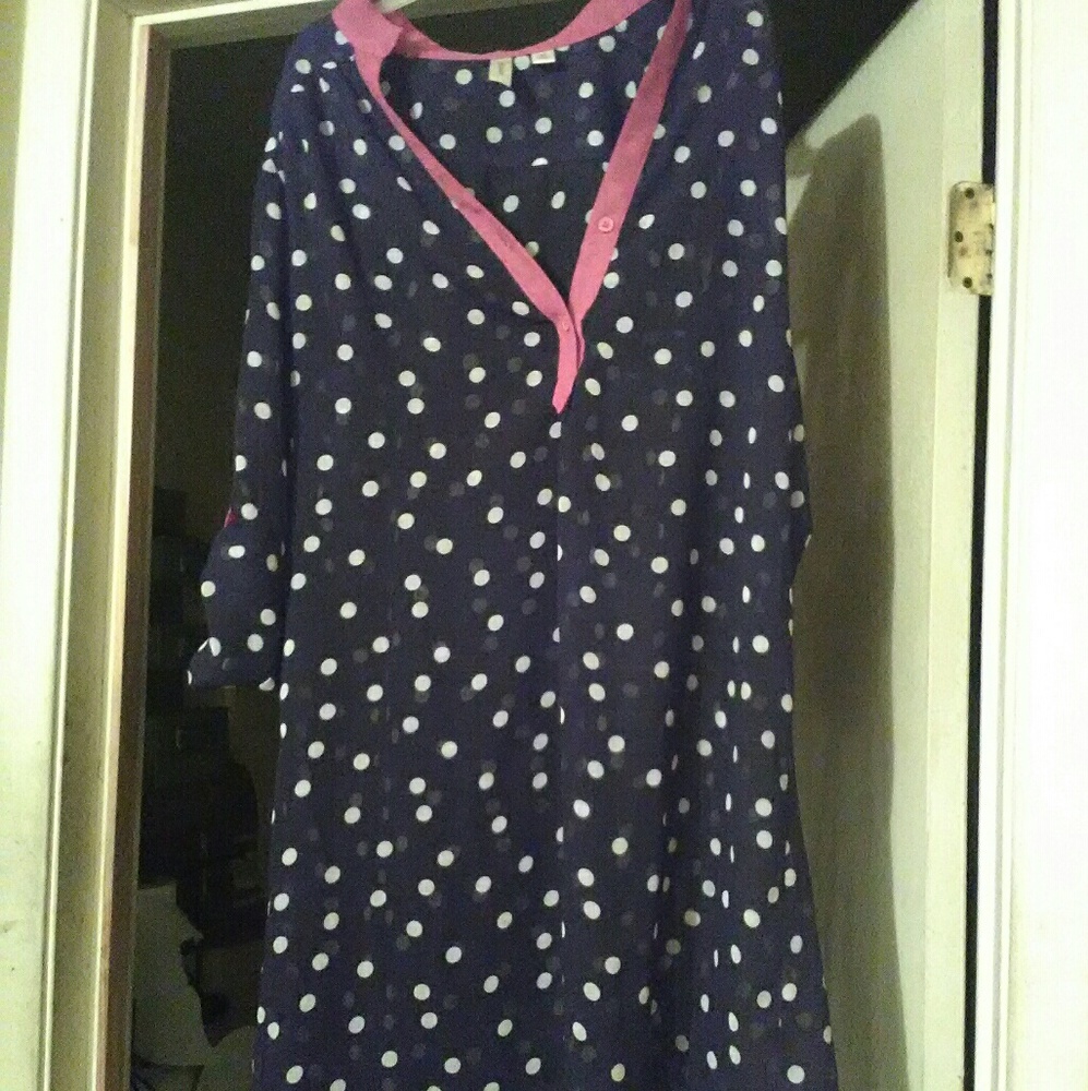 Ladies dresses.  ,$10 ea or bundle