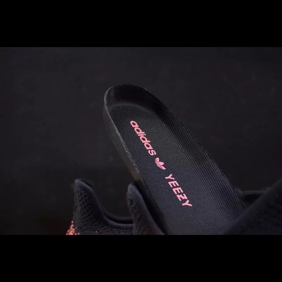 Y e e z y 350 v2 RED 10 us