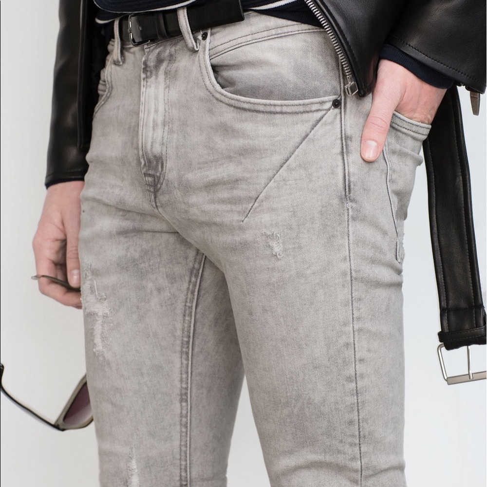 ⚡️NWOT Zara Slim Silver Denim Jeans ⚡️
