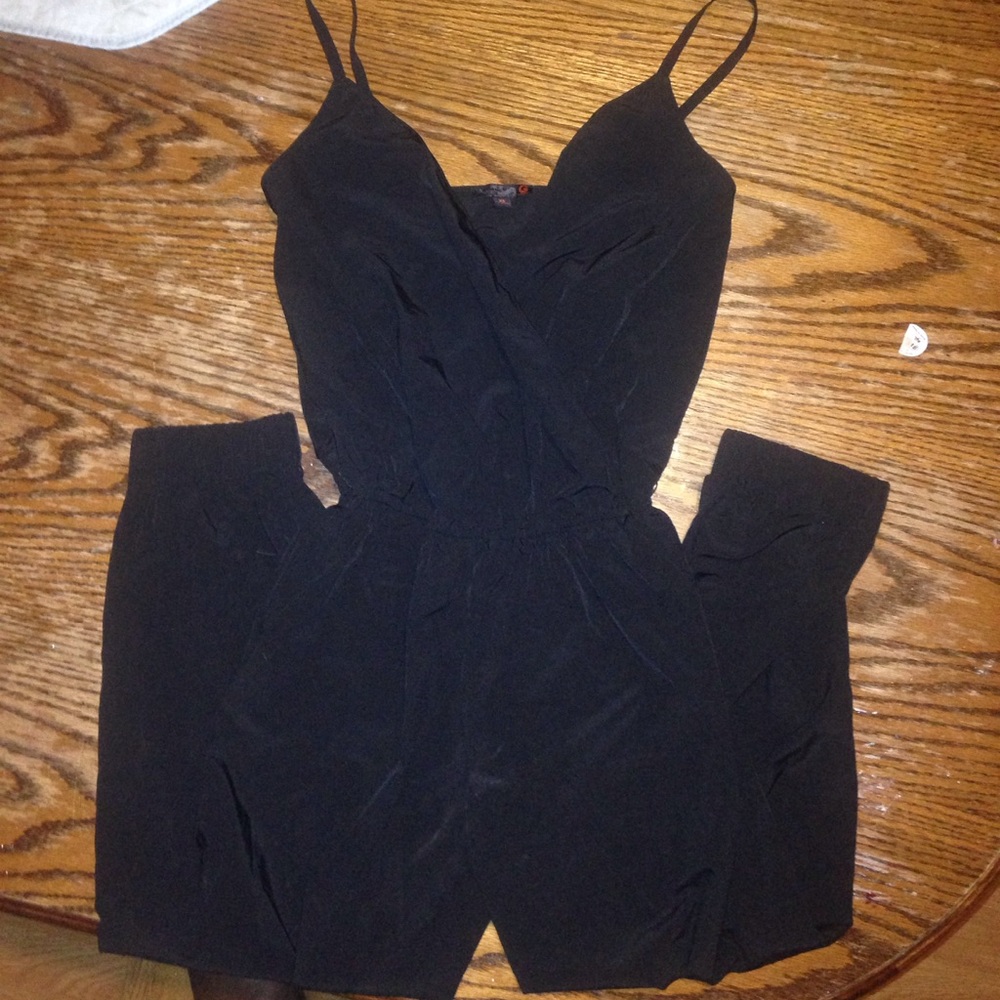 NWOT XS Guess Jumpsuit