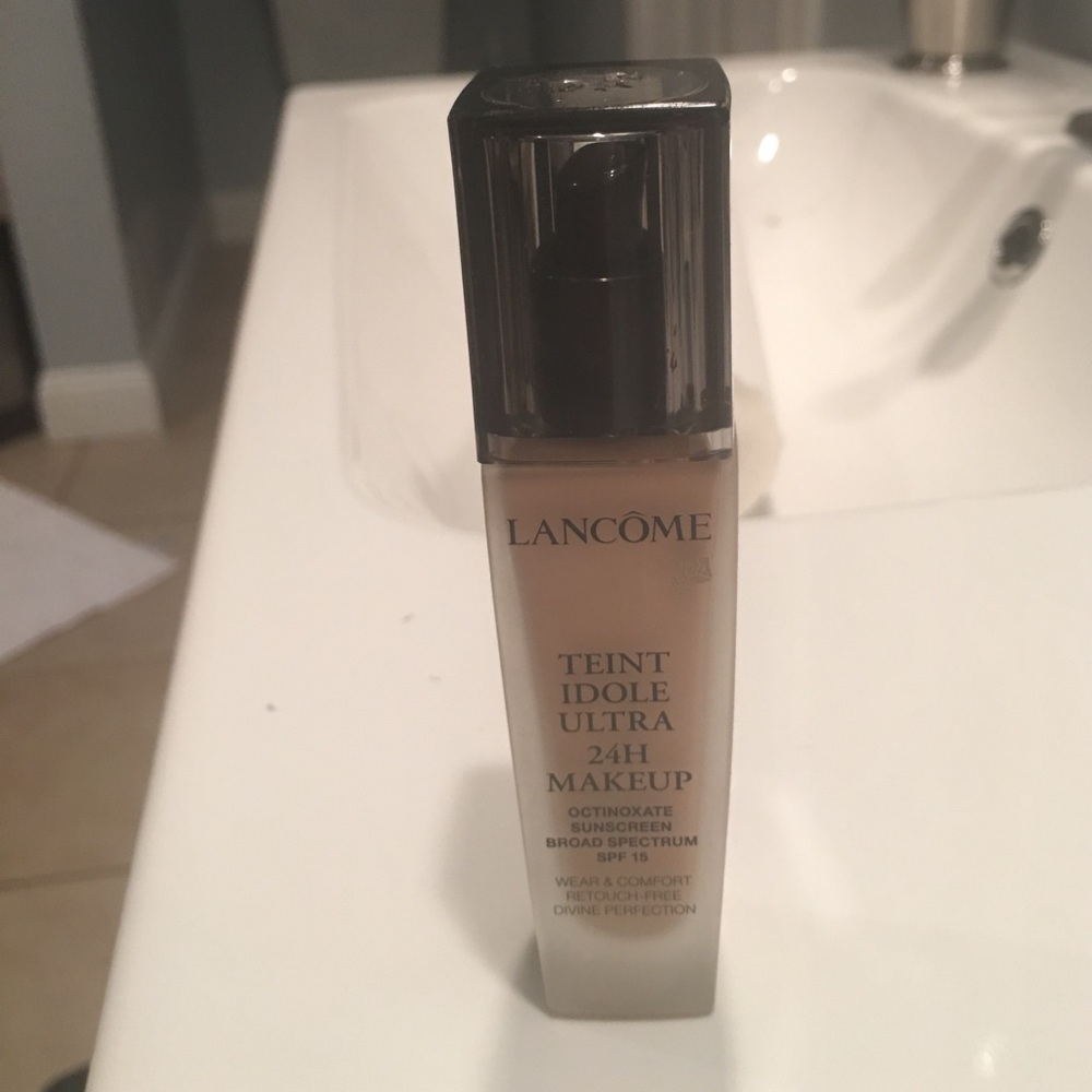 Lancome Teint Idole Ultra 24H foundation