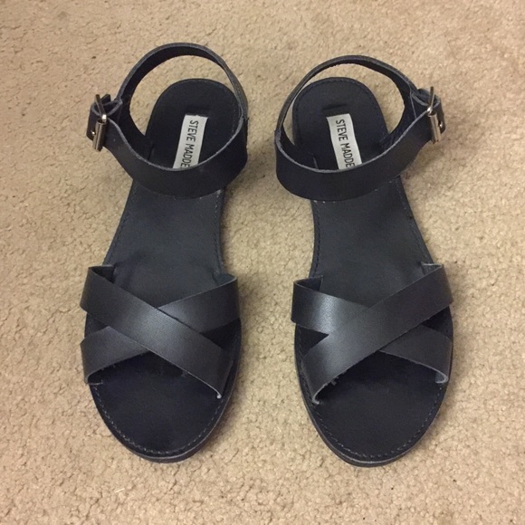 Steve Madden Shoes - Black sandals