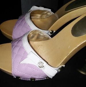 Adorable guess heels