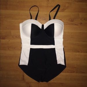 Slimming bathing suit