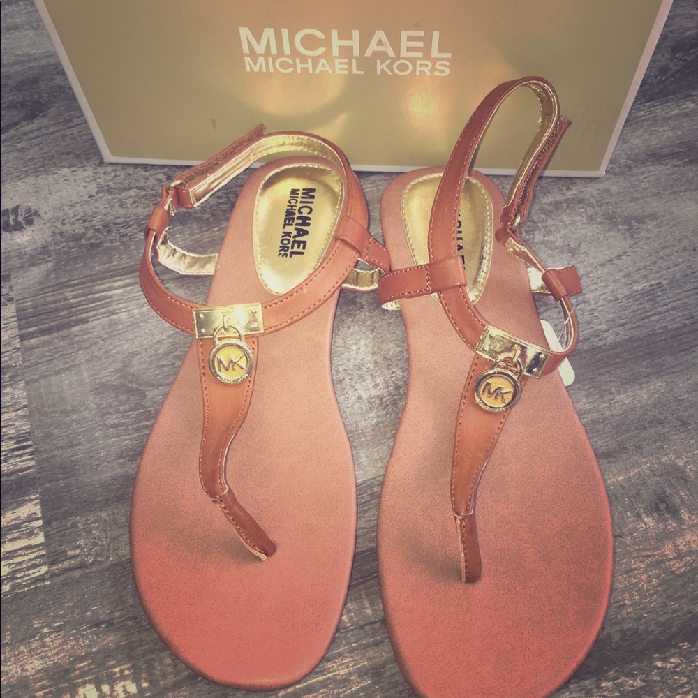 SOLD**MICHAEL KORS SANDALS SIZE 5 NEW IN BOX