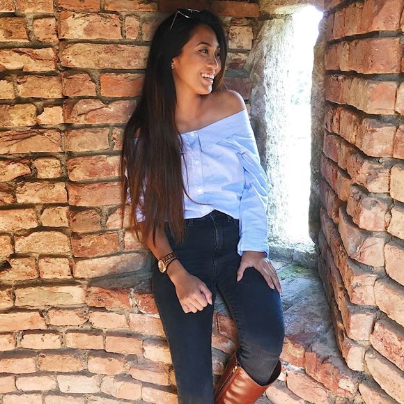 Meet your Posher, Leilani - Picture 2 of 2