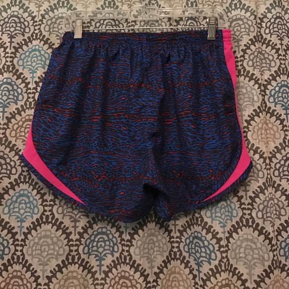 Nike running shorts - Picture 2 of 2