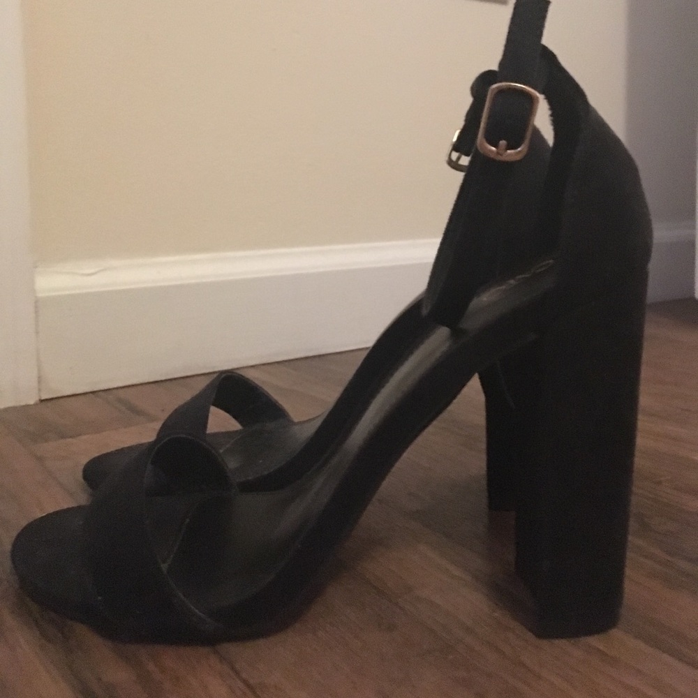 Black ankle strap sandal w/ thick heel