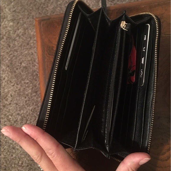 Black Kate Spade Wallet. - Picture 2 of 4