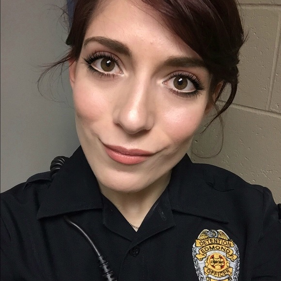 Meet your posher, Beret! πβπ»π - Picture 4 of 7