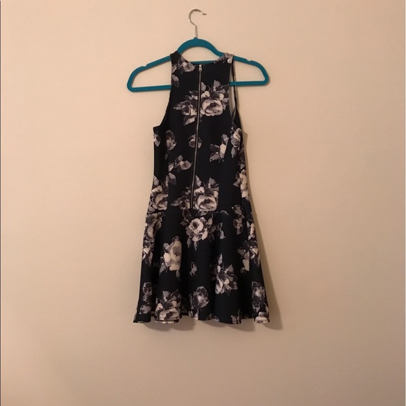 Abercrombie & Fitch skater dress - Picture 2 of 3