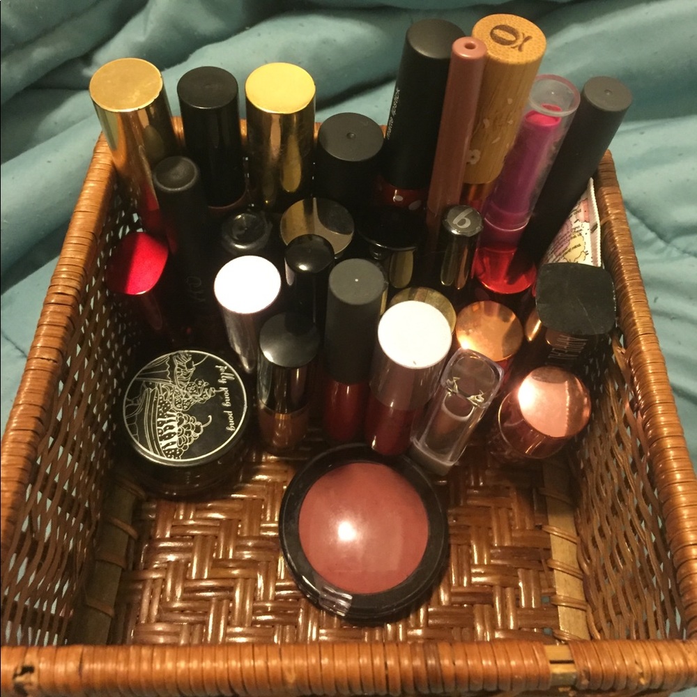 Lip bundle of 29 items!
