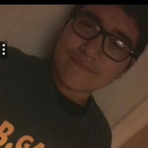 Meet your Posher, Luis