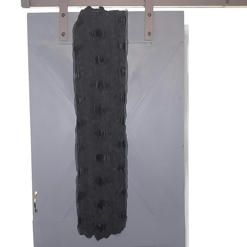 GUCCI Silk Scarf -Authentic GUCCI - Picture 4 of 4