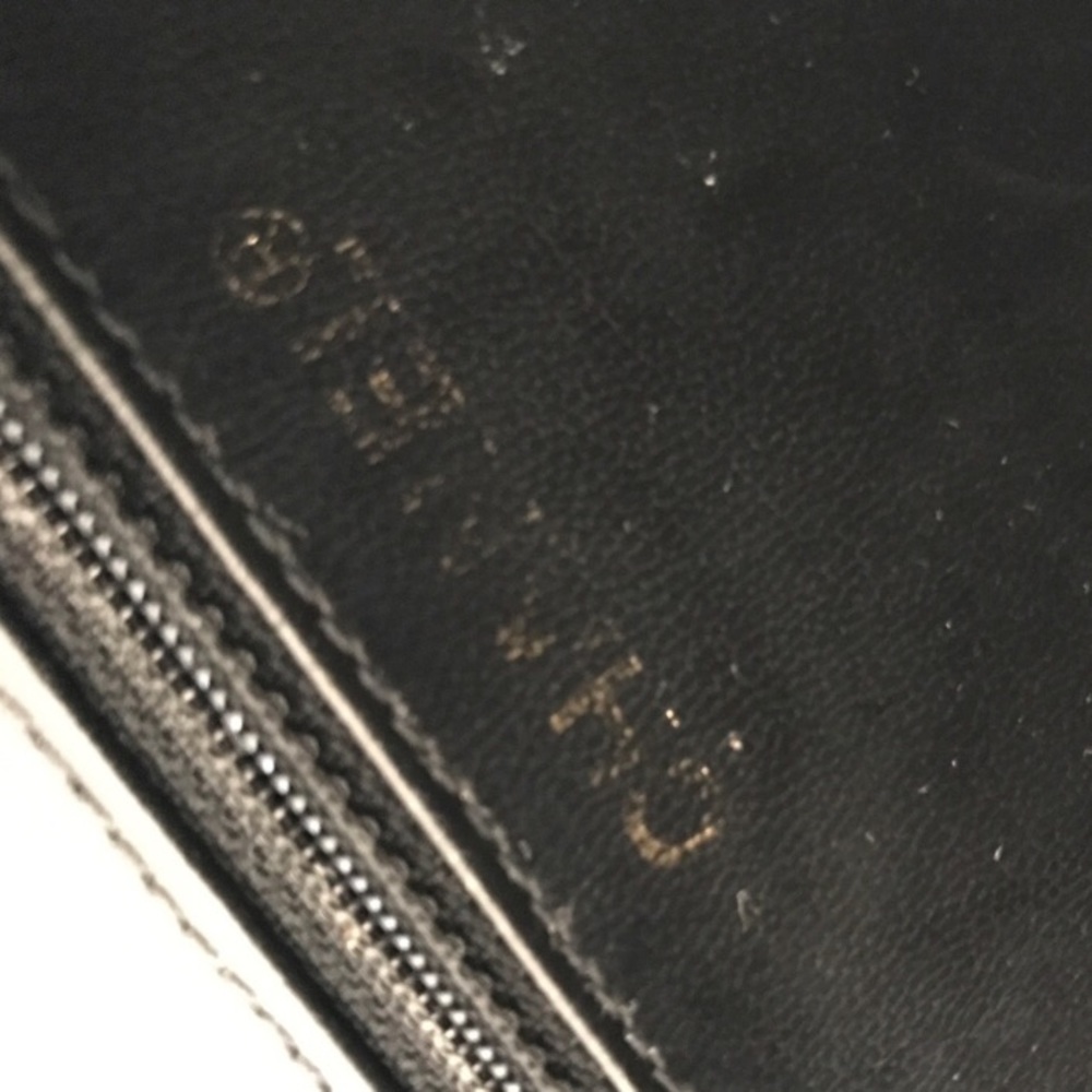 Chanel Vanity Box - Picture 3 of 4