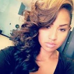 Meet your Posher, Latisha