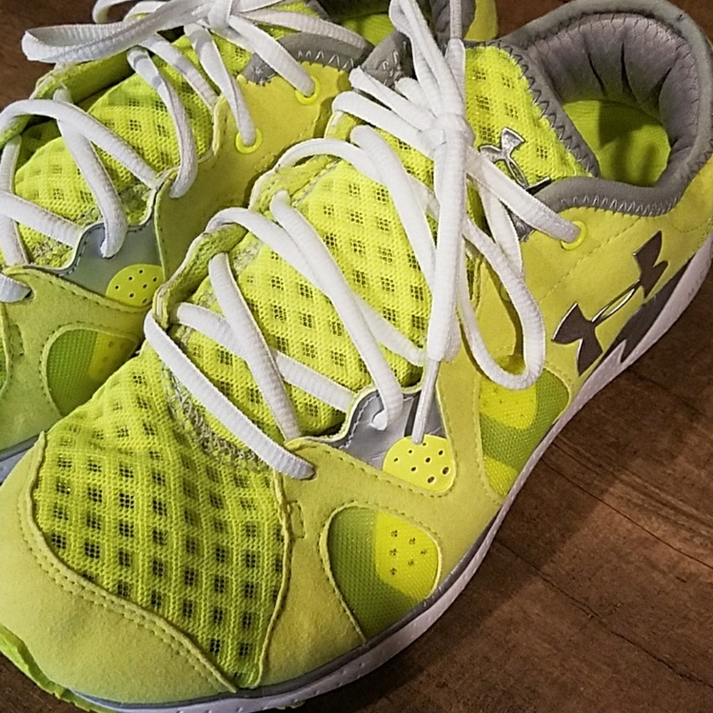 UA ladies 8.5