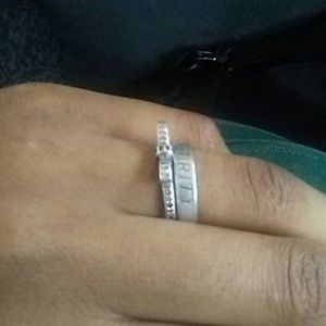 Meet your Posher, Tenia