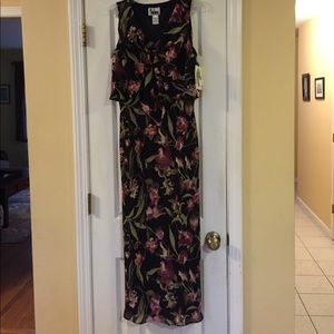 🌺Black Floral Maxi Dress - Size 10 NWT PRICE FIRM