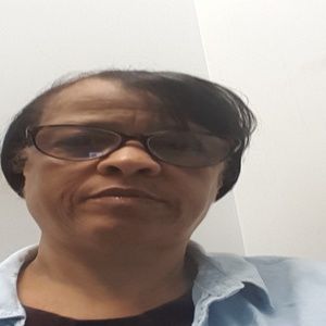 Meet your Posher, Cynthia