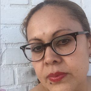 Meet your Posher, Manuela