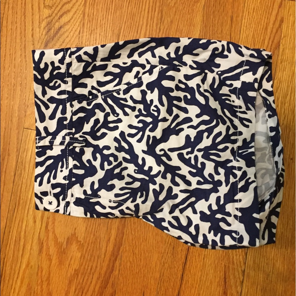 5" Lilly Pulitzer NAVY Callahan Short!