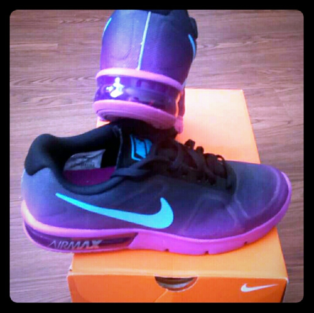 Women's running shoes