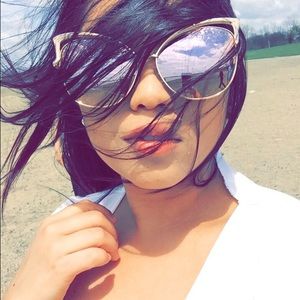 Meet your Posher, Alisha