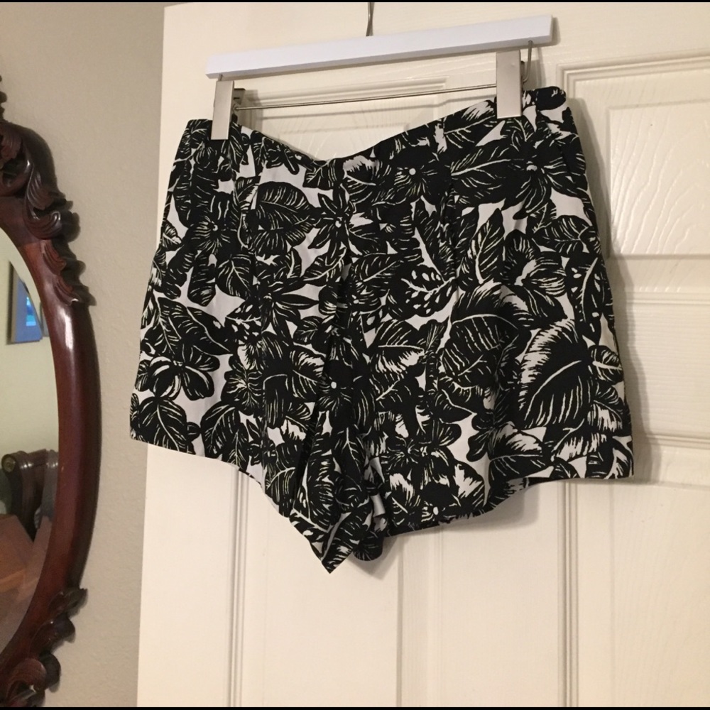 Hawaiian Print Joie Shorts