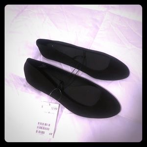 NEW H&M black flats!