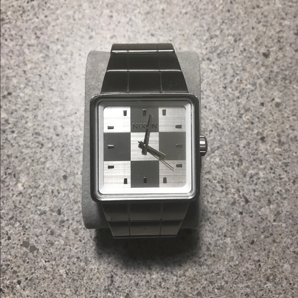 Nixon The Quatro Watch (silver)