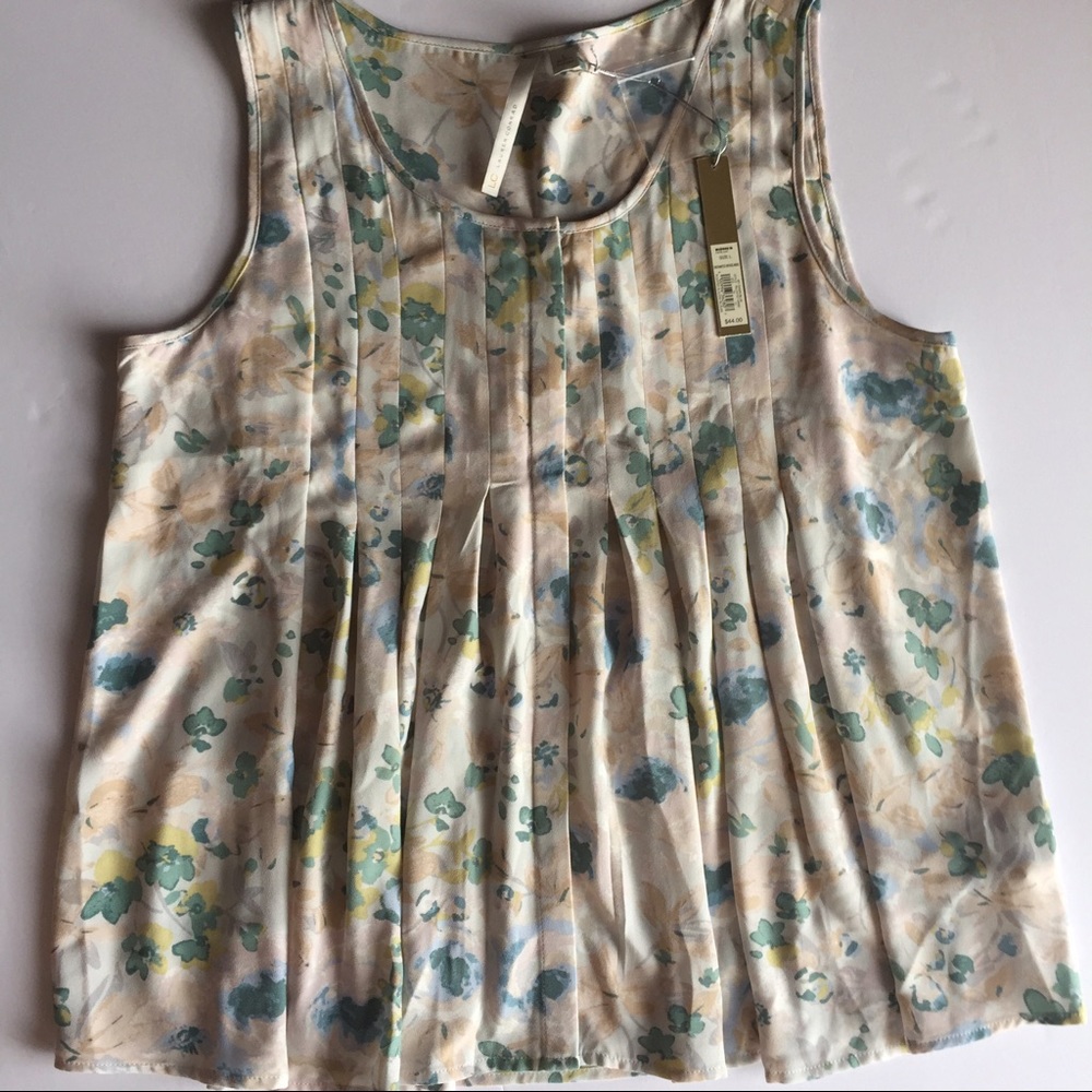 NWT Lauren Conrad floral sleeveless top