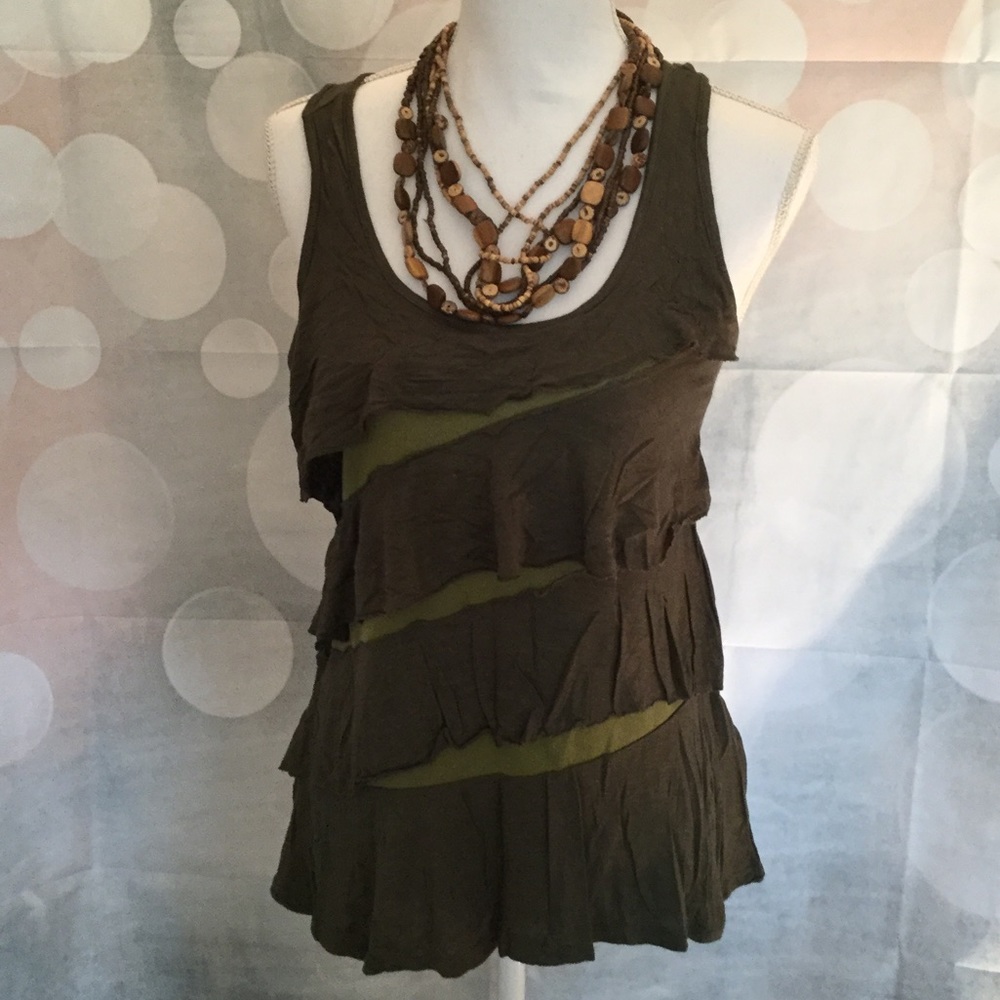 Zoah army green flutter top